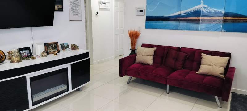 3 bedroom SingleFamilyResidence at 4223 NW 32nd Ave, Lauraville Gardens, Miami — photo 5