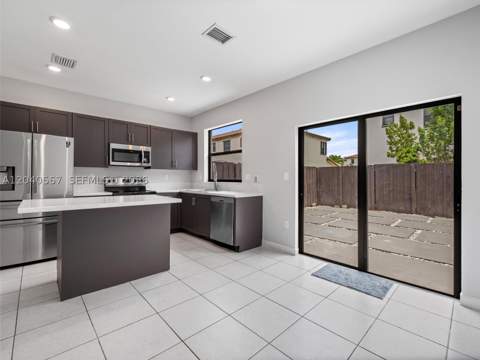 11860 SW 245th Ter, Homestead FL - photo 12 of 34