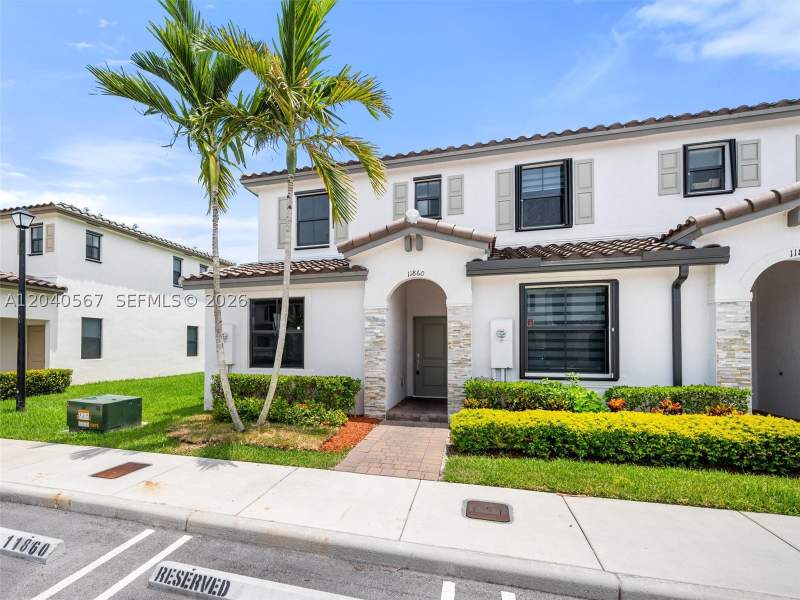 3 bedroom Townhouse at 11860 SW 245th Ter, Silver Palm Residential H, Homestead — photo 3
