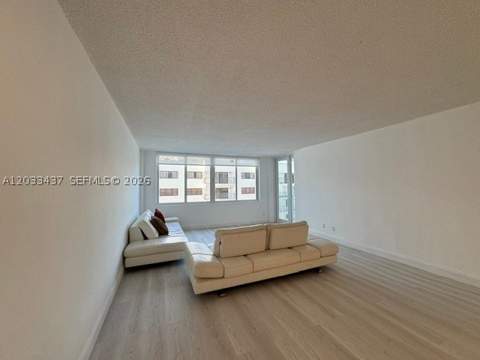5401 Collins Ave 513, Miami Beach FL - photo 24 of 40