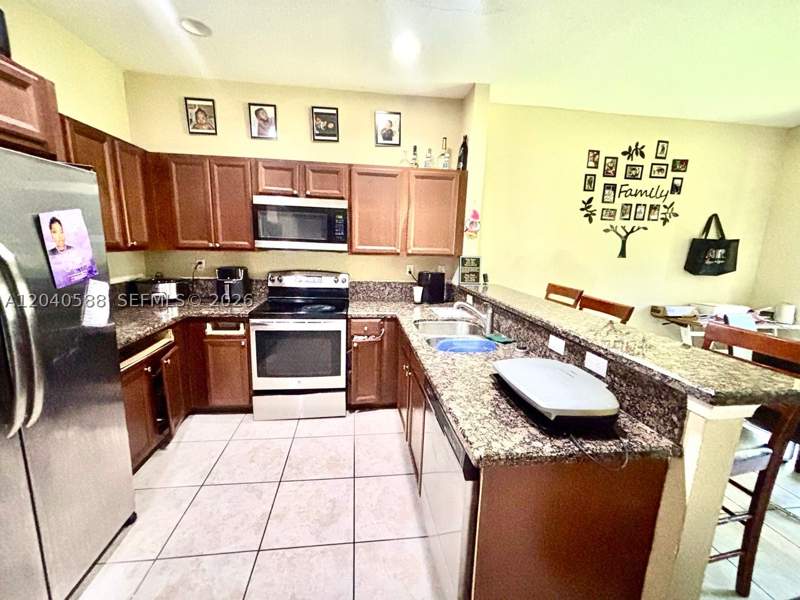 3 bedroom Townhouse at 21207 NW 14th Pl 7-28, Majorca Isles II Condo, Miami Gardens — photo 3