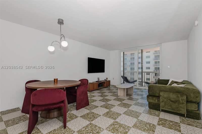 1 bedroom Condominium at 401 Ocean Dr 810, The Presidential Condo, Miami Beach — photo 1