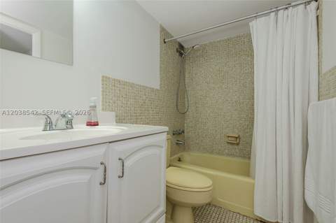 401 Ocean Dr 810, Miami Beach FL - photo 11 of 27