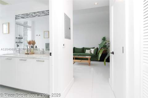 950 Brickell Bay Dr 4701, Miami FL - photo 17 of 46