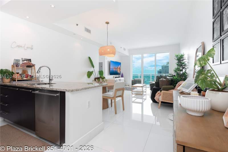 1 bedroom Condominium at 950 Brickell Bay Dr 4701, The Plaza 851 Brickell Co, Miami — photo 2