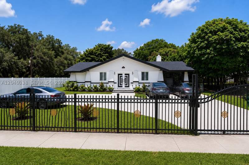 5 bedroom SingleFamilyResidence at 1860 NW 81st St, W Little River Rev, Miami — photo 2