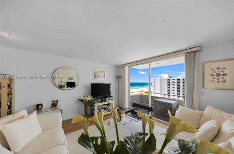 465 Ocean Dr 1009, Miami Beach FL - photo 10 of 31