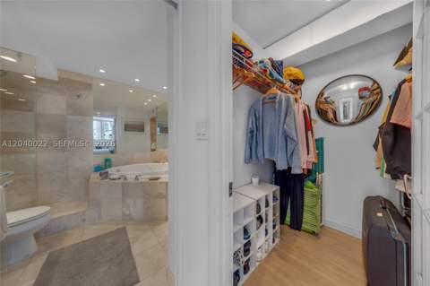 465 Ocean Dr 1009, Miami Beach FL - photo 21 of 31