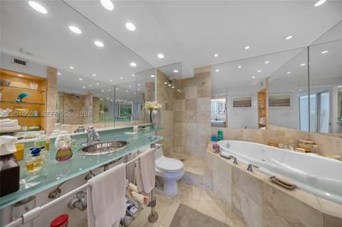 465 Ocean Dr 1009, Miami Beach FL - photo 23 of 31