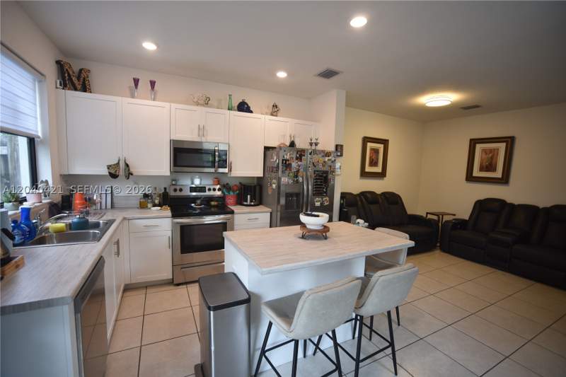 3 bedroom Townhouse at 21404 NE 3rd Path, Via Ventura Neighborhood, Miami — photo 5