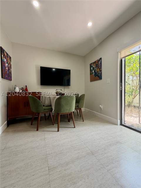 6667 Miller Dr 15, South Miami FL - photo 12 of 21
