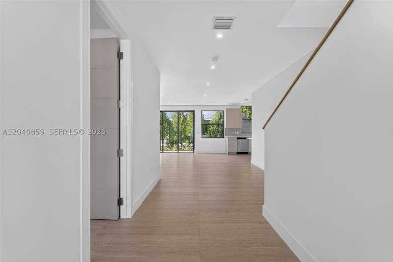 5 bedroom SingleFamilyResidence at 2240 SW 13th St, Byan Park, Miami — photo 5