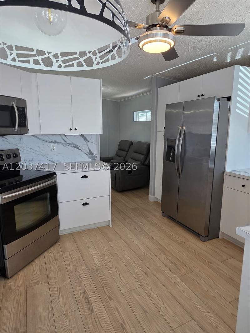 2 bedroom MobileHome at 17350 SW 232nd St Lot #47, Silver Palms, Miami — photo 5