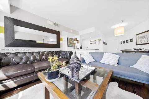 1881 Washington Avenue 2g, Miami Beach FL - photo 13 of 40