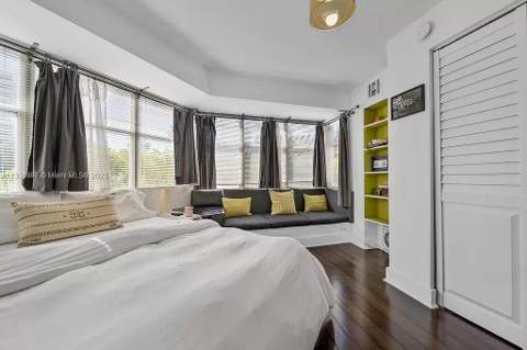 1881 Washington Avenue 2g, Miami Beach FL - photo 18 of 40