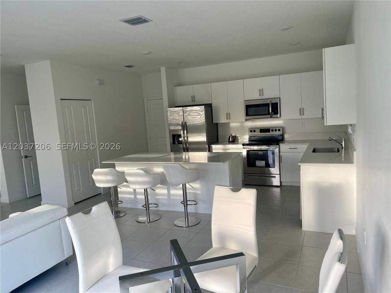 4 bedroom SingleFamilyResidence at 22960 SW 130th Ave, Siena Reserve, Miami — photo 5