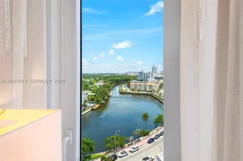 102 24 1222, Miami Beach FL - photo 16 of 53