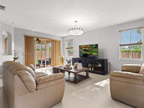 8542 NW 111th Ct, Doral FL - photo 11 of 26