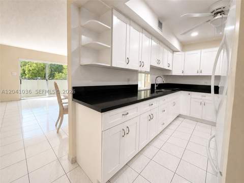 8024 Tatum Waterway Dr 2B, Miami Beach FL - photo 7 of 21