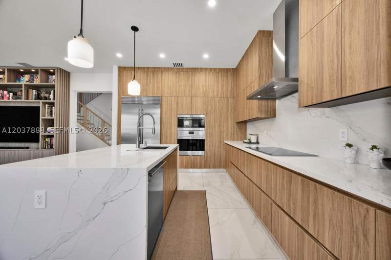 5 bedroom SingleFamilyResidence at 12021 SW 82nd Pl, Sub-Tropical Testing Tr, Miami — photo 2
