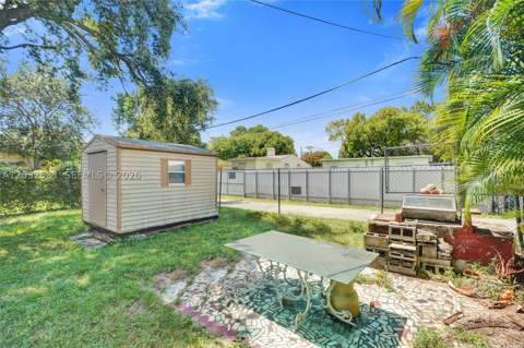 555 NW 46th St, Miami FL - photo 13 of 27