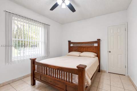 555 NW 46th St, Miami FL - photo 21 of 27