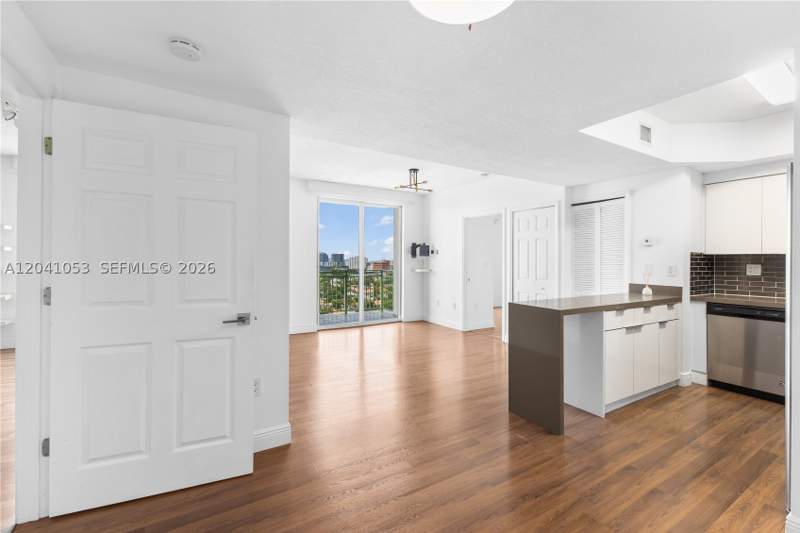 2 bedroom Condominium at 3500 Coral Way Ph 109 / 1509, Coral Plaza Of Miami Cond, Miami — photo 2