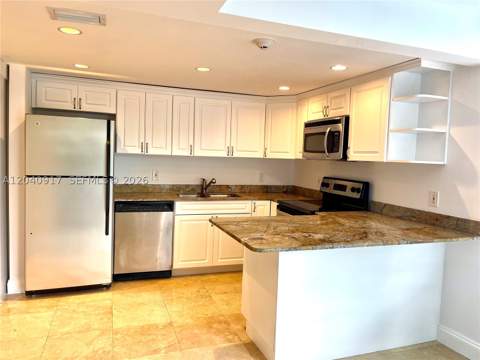 607 Ocean Dr 3K, Key Biscayne FL - photo 15 of 19