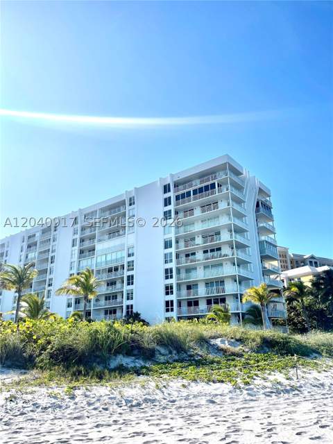 607 Ocean Dr 3K, Key Biscayne FL - photo 8 of 19