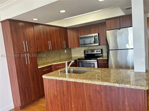 7601 E Treasure Dr 2104, North Bay Village FL - photo 14 of 45