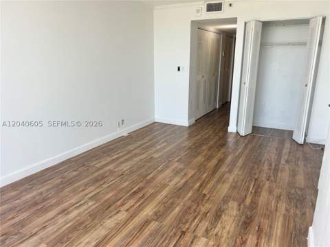 7601 E Treasure Dr 2104, North Bay Village FL - photo 20 of 45