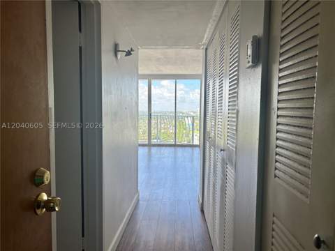 7601 E Treasure Dr 2104, North Bay Village FL - photo 21 of 45