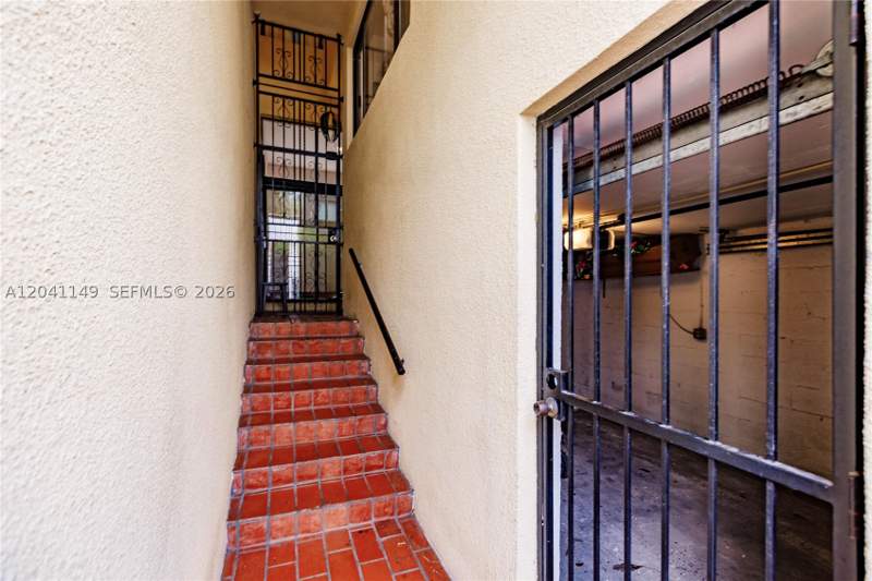 2 bedroom Townhouse at 2956 Bird Ave 6, Birdgrove Townhouses Cond, Miami — photo 5