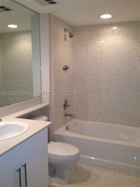 325 S Biscayne Blvd 1414, Miami FL - photo 6 of 7