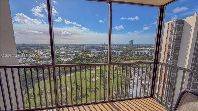 2 bedroom Condominium at 20335 W Country Club Dr 2102, Coronado Condo- Tower 1, Aventura — photo 4
