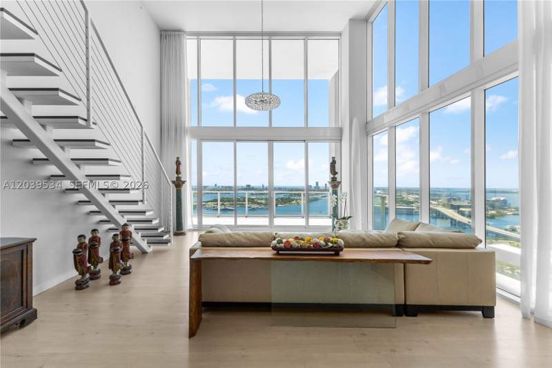 2 bedroom Condominium at 1040 Biscayne Blvd 3101, Ten Museum Pk Residential, Miami — photo 2