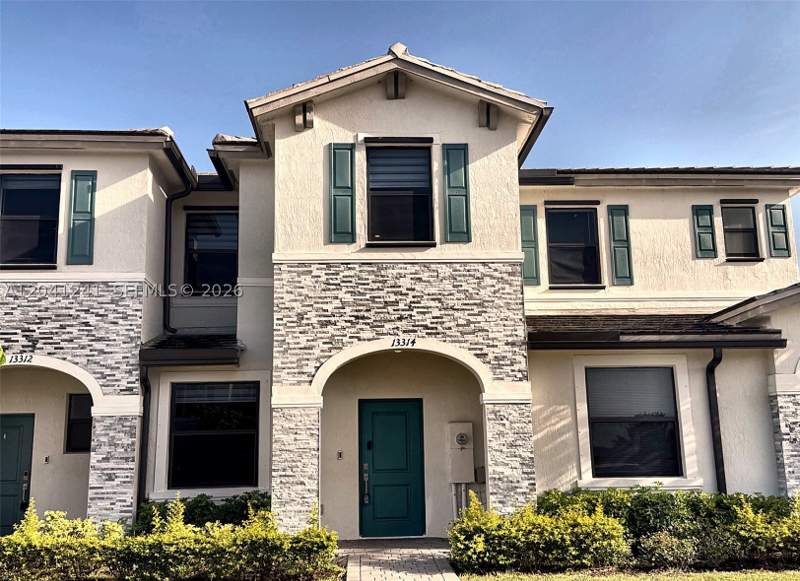 3 bedroom Townhouse at 13314 SW 286th Ter, Pine Isle, Homestead — photo 2