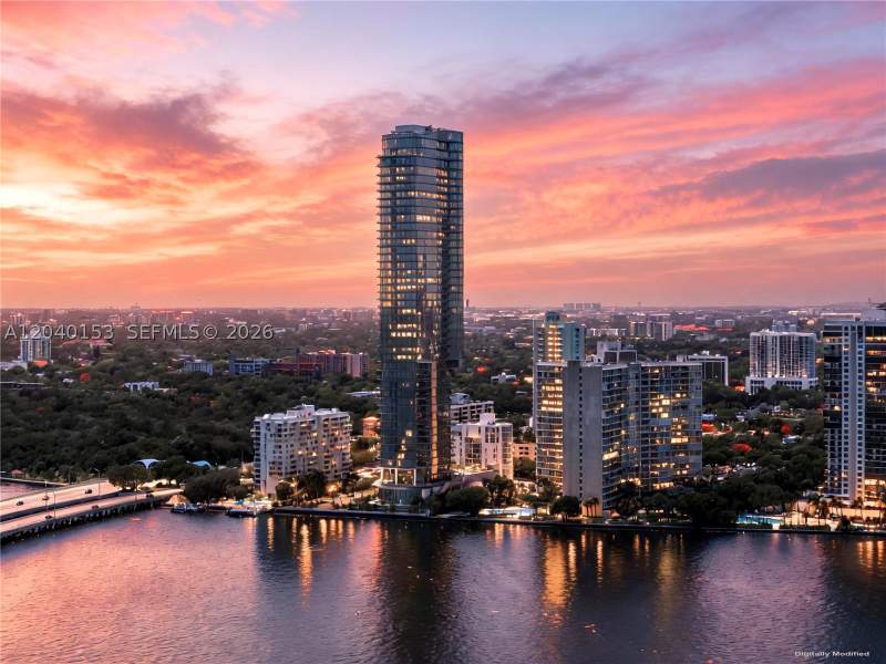 5 bedroom Condominium at 175 SE 25th. 3401/3402, Una Residences, Miami — photo 2