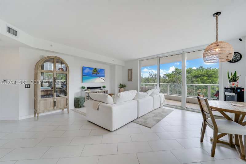 2 bedroom Condominium at 4250 Biscayne Blvd 301, Baltus House, Miami — photo 1