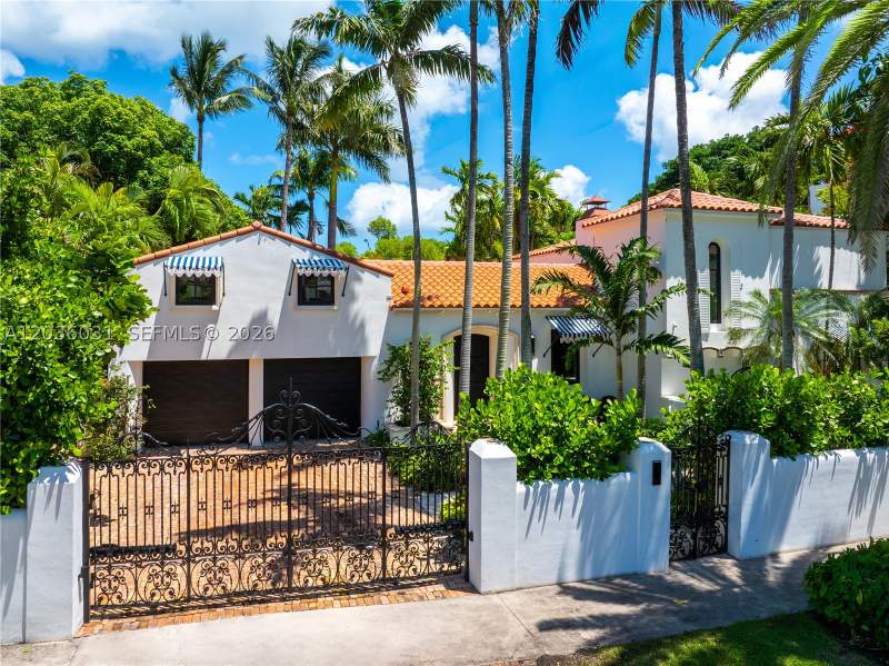 4 bedroom SingleFamilyResidence at 4727 N Bay Rd, nautilus, Miami Beach — photo 2