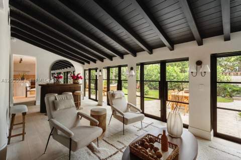 4727 N Bay Rd, Miami Beach FL - photo 24 of 64