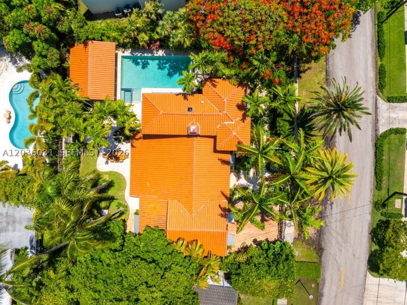 4 bedroom SingleFamilyResidence at 4727 N Bay Rd, nautilus, Miami Beach — photo 4