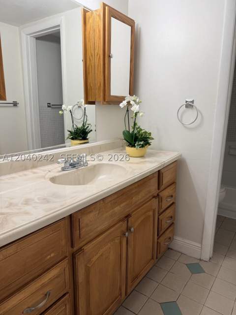 1910 W 56th St 3312, Hialeah FL - photo 9 of 29
