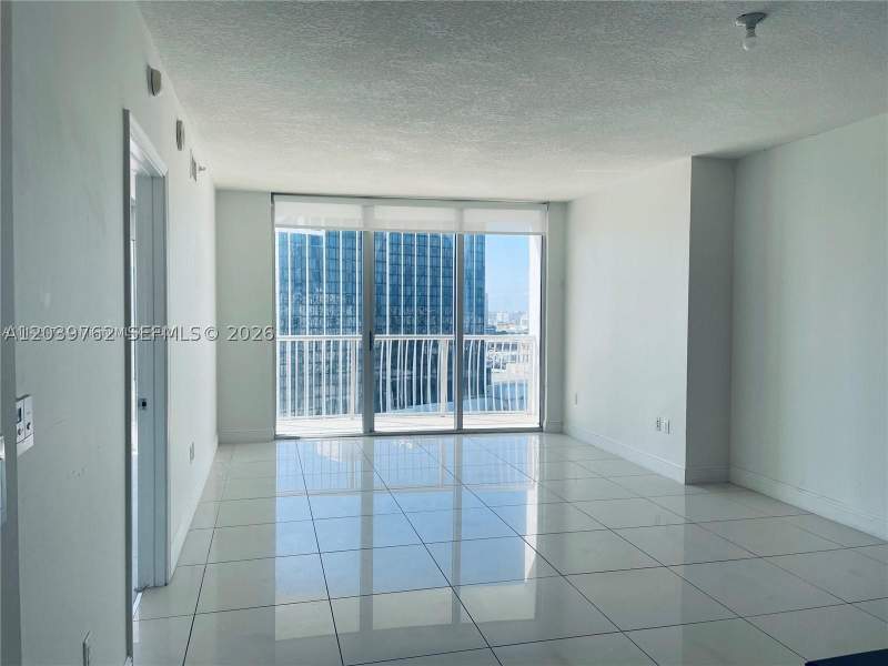 1 bedroom Condominium at 1750 N Bayshore Dr 2112, Opera Tower Condo, Miami — photo 4