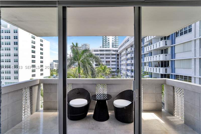 2 bedroom Condominium at 800 West Ave 635, South Bay Club Condo, Miami Beach — photo 5