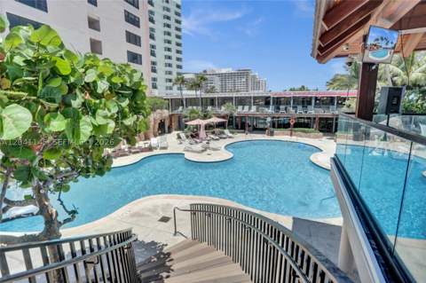 5225 Collins Ave 914, Miami Beach FL - photo 7 of 55