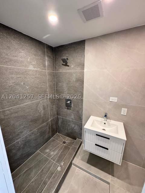 19700 NE 11th Pl, Miami FL - photo 11 of 44