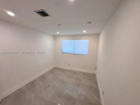 19700 NE 11th Pl, Miami FL - photo 17 of 44