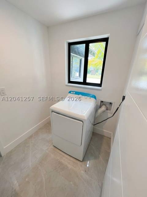 19700 NE 11th Pl, Miami FL - photo 18 of 44