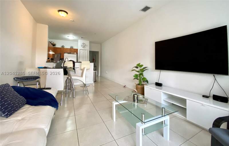 2 bedroom Condominium at 7250 NW 177th St 200-16, Shoma Homes At Country Cl, Hialeah — photo 3